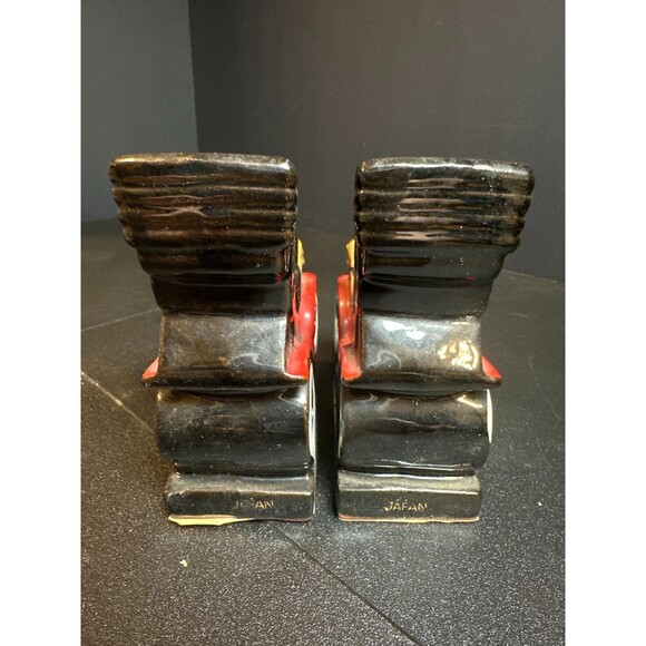 Vintage Ford 1901 Japan Ceramic Car Bookends Black Red White 4"x4" Pair - Picture 3 of 7